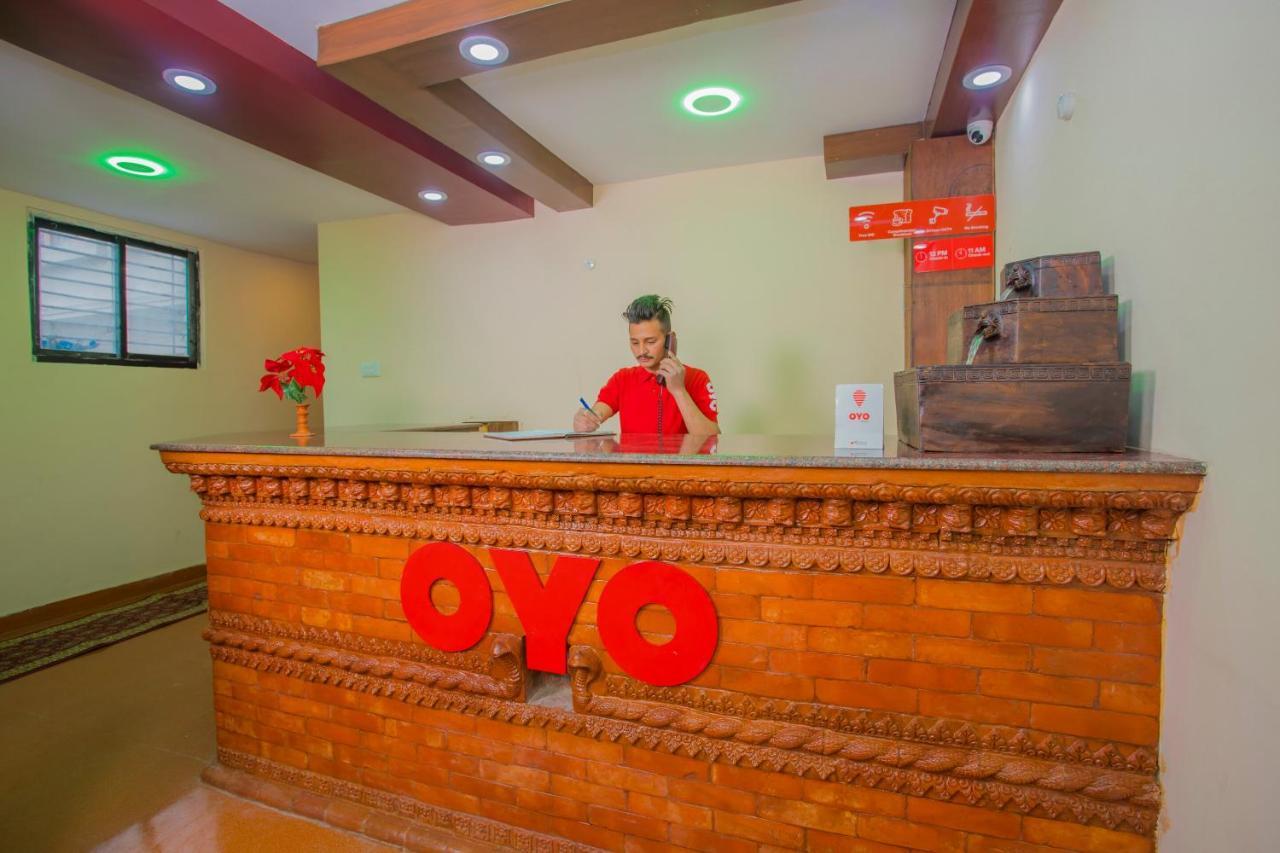 Oyo Hotel Antique Kutty Катманду Екстериор снимка