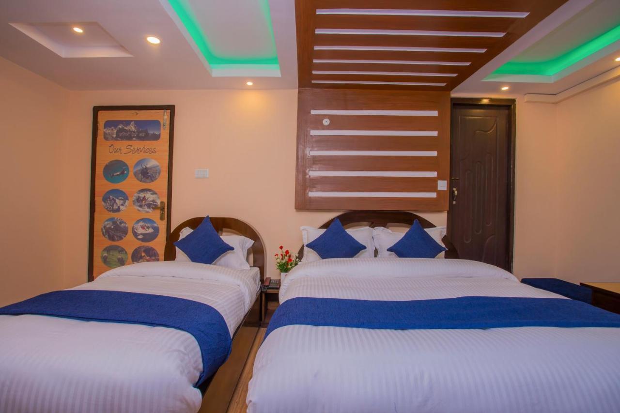 Oyo Hotel Antique Kutty Катманду Екстериор снимка