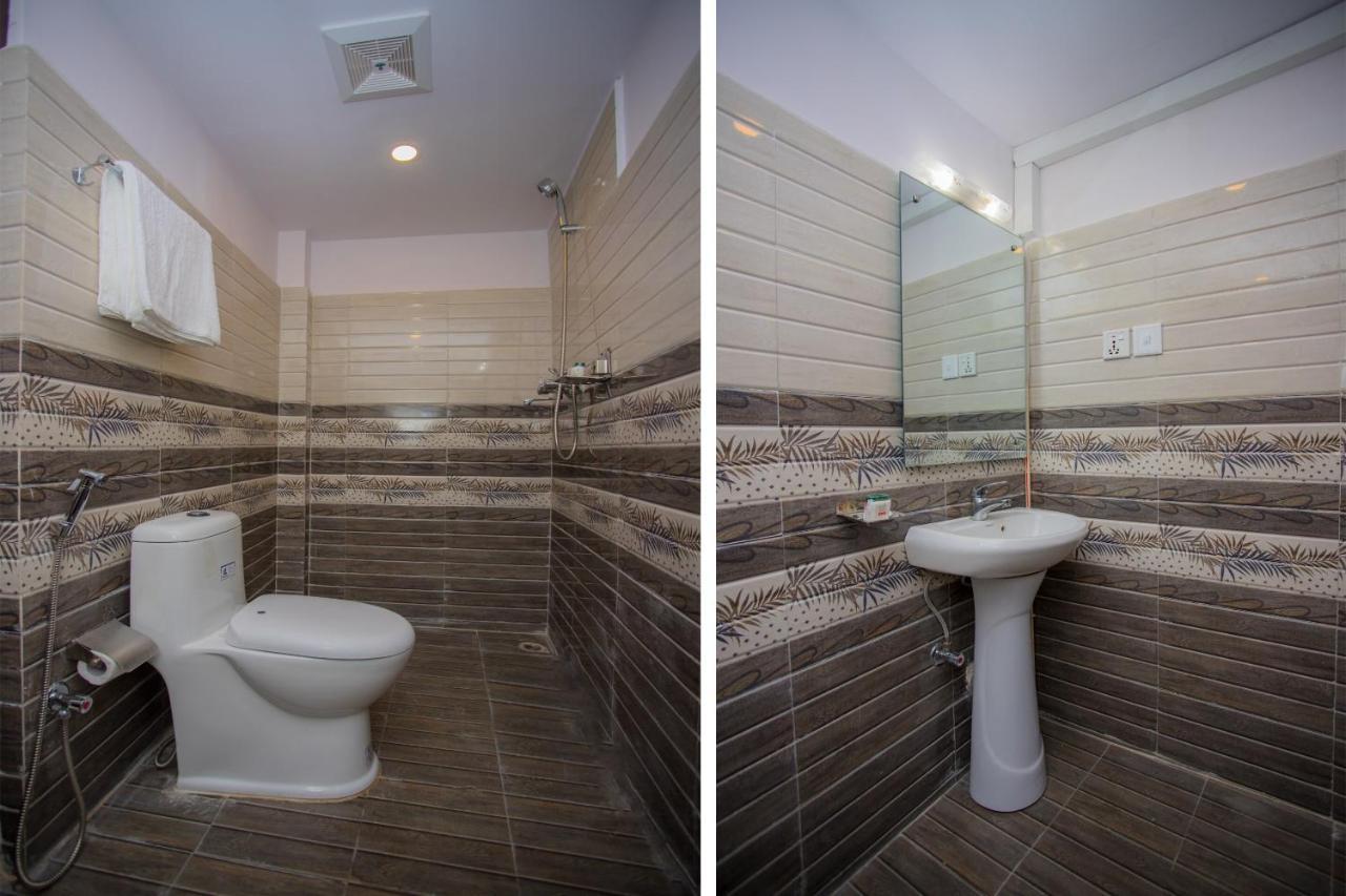 Oyo Hotel Antique Kutty Катманду Екстериор снимка